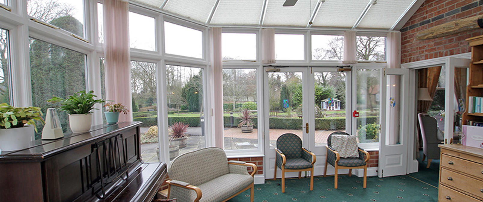 Conservatory Small